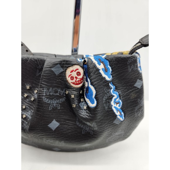 ❤️SOLD❤️*RARE* MCM Studded/Embroidered Wristlet 439MCMXEA - Picture 7 of 11